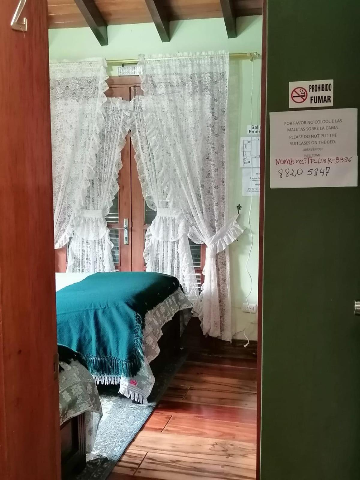 Hostal Saint Mary'S Табабела Экстерьер фото