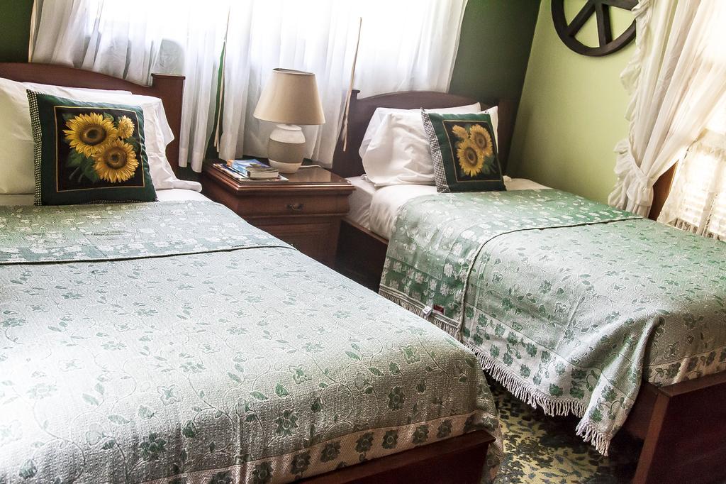 Hostal Saint Mary'S Табабела Экстерьер фото